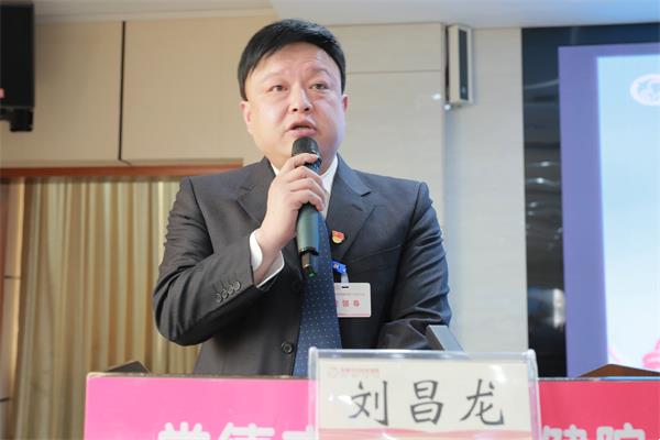 d28daad22e264e5db106e02cd6c6bf22.jpg