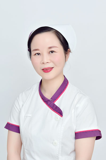 黃穎1.jpg