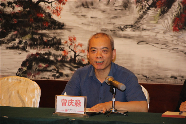 易賽楠拍攝.jpg