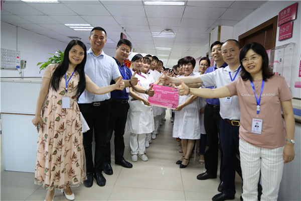 28、驗(yàn)收合影.jpg