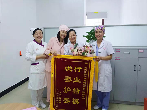 孕產(chǎn)保健科拍攝.jpg